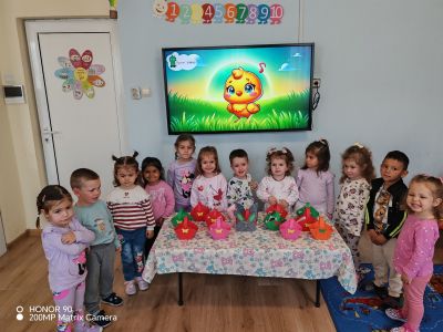  Днес в детска градина „Детелина“ ???? се потопихме във великденско вълшебство! С децата боядисахме яйцата. - ДГ Детелина - Огняново