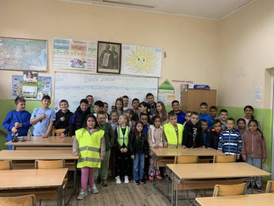 Децата от IV група "Калинки" гостуваха на IV клас в ОУ "Пейо Крачолов Яворов"! - ДГ Детелина - Огняново