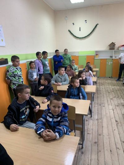 Децата от IV група "Калинки" гостуваха на IV клас в ОУ "Пейо Крачолов Яворов"! - ДГ Детелина - Огняново