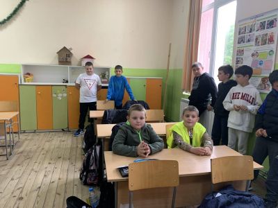 Децата от IV група "Калинки" гостуваха на IV клас в ОУ "Пейо Крачолов Яворов"! - ДГ Детелина - Огняново