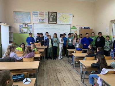 Децата от IV група "Калинки" гостуваха на IV клас в ОУ "Пейо Крачолов Яворов"! - ДГ Детелина - Огняново