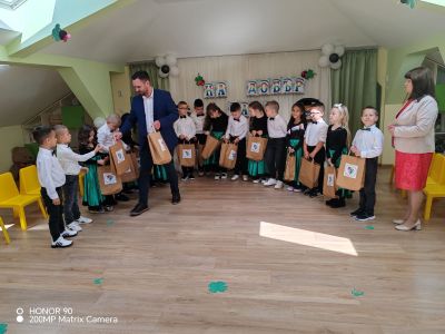 Довиждане, детска градина!???? Здравей, първи клас! На добър час група "Калинки" ! Випуск 2025 година. - ДГ Детелина - Огняново