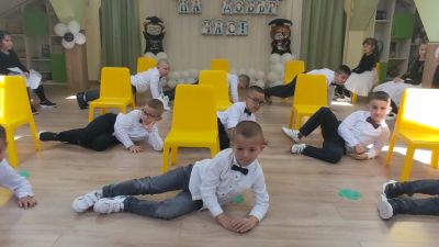 Довиждане, детска градина!???? Здравей, първи клас! На добър час група "Калинки" ! Випуск 2025 година. - ДГ Детелина - Огняново