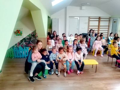 Честит Ден на народните будители! Наш специален гост беше актьорът, писател и родолюбец Искрен Красимиров – създател на проекта „Незабравимата България“. - ДГ Детелина - Огняново