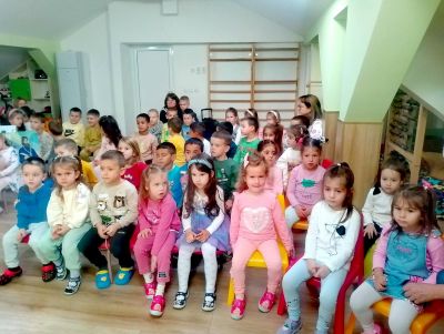Честит Ден на народните будители! Наш специален гост беше актьорът, писател и родолюбец Искрен Красимиров – създател на проекта „Незабравимата България“. - ДГ Детелина - Огняново
