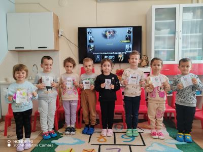 Честит Ден на народните будители! Наш специален гост беше актьорът, писател и родолюбец Искрен Красимиров – създател на проекта „Незабравимата България“. - ДГ Детелина - Огняново