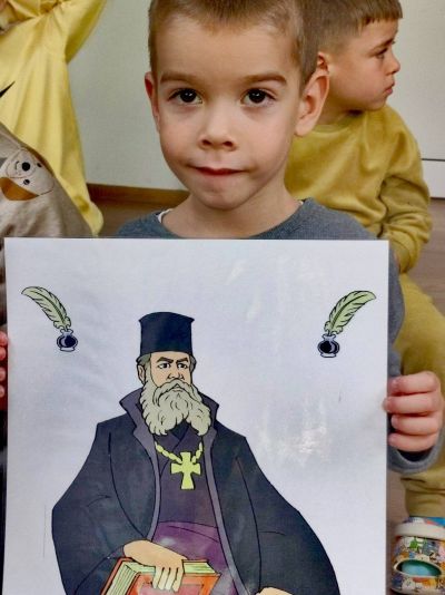 Честит Ден на народните будители! Наш специален гост беше актьорът, писател и родолюбец Искрен Красимиров – създател на проекта „Незабравимата България“. - ДГ Детелина - Огняново
