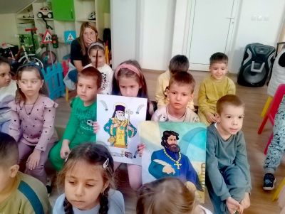 Честит Ден на народните будители! Наш специален гост беше актьорът, писател и родолюбец Искрен Красимиров – създател на проекта „Незабравимата България“. - ДГ Детелина - Огняново