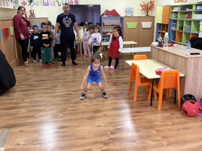Седмицата на бащата в група „Звездички“ с гост г-н Димитър Касов - ДГ Детелина - Огняново
