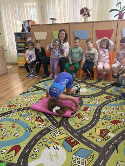 Седмицата на бащата в група „Звездички“ с гост г-н Димитър Касов - ДГ Детелина - Огняново