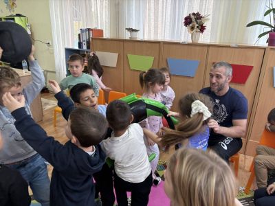 Седмицата на бащата в група „Звездички“ с гост г-н Димитър Касов - ДГ Детелина - Огняново