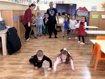 Седмицата на бащата в група „Звездички“ с гост г-н Димитър Касов - ДГ Детелина - Огняново