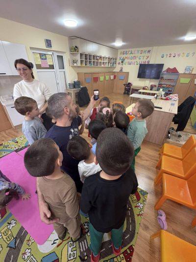 Седмицата на бащата в група „Звездички“ с гост г-н Димитър Касов - ДГ Детелина - Огняново