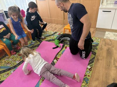 Седмицата на бащата в група „Звездички“ с гост г-н Димитър Касов - ДГ Детелина - Огняново
