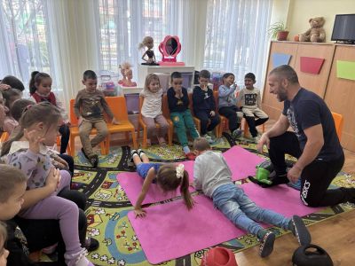 Седмицата на бащата в група „Звездички“ с гост г-н Димитър Касов - ДГ Детелина - Огняново