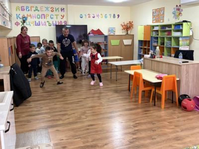 Седмицата на бащата в група „Звездички“ с гост г-н Димитър Касов - ДГ Детелина - Огняново