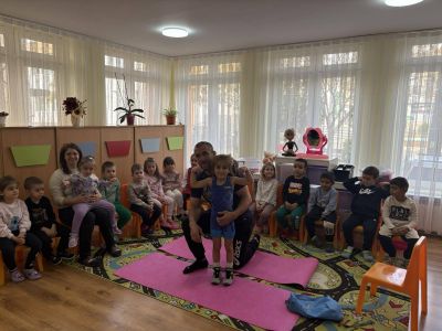 Седмицата на бащата в група „Звездички“ с гост г-н Димитър Касов - ДГ Детелина - Огняново