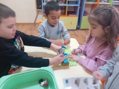 Лего Дупло в трета група - ОН КТ ; тема: "Пространство" - ДГ Детелина - Огняново