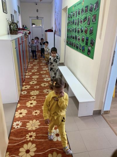 Днес в ДГ "Детелина" бе проведено практическо проиграване на плана за евакуация при пожар. ???????????? - ДГ Детелина - Огняново